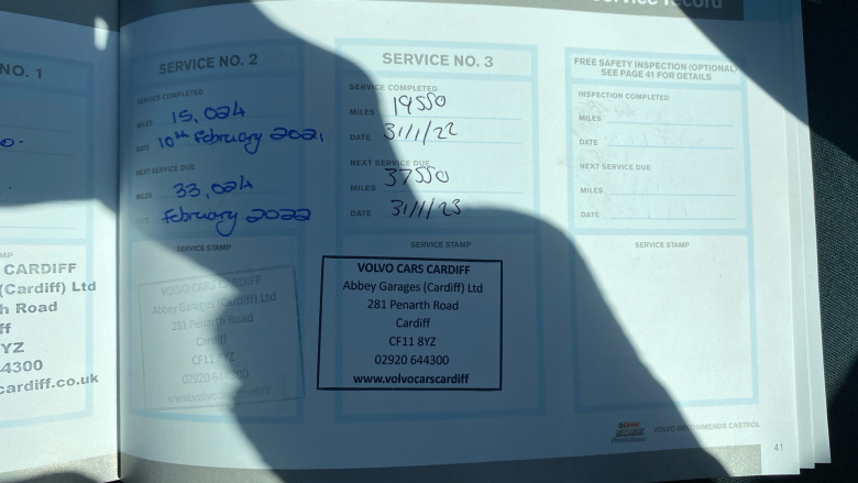 Volvo Xc40 2.0 T4 R DESIGN Pro 5dr AWD Geartronic Petrol Estate